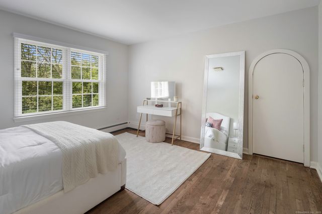 1038 West Road, New Canaan, CT 06840