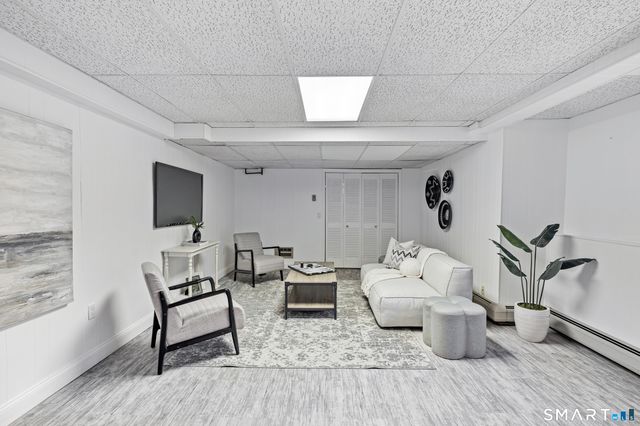 1038 West Road, New Canaan, CT 06840