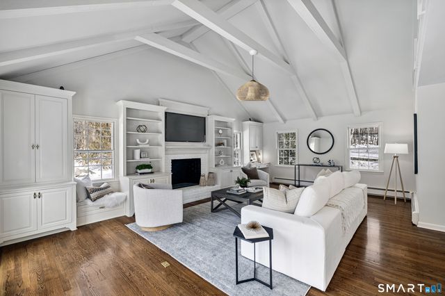 1038 West Road, New Canaan, CT 06840