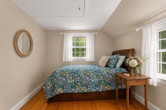 34 Sheridan Rd, Wellesley, MA 02481