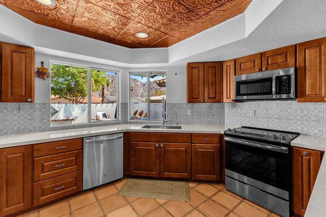 52905 Avenida Herrera, La Quinta, CA 92253