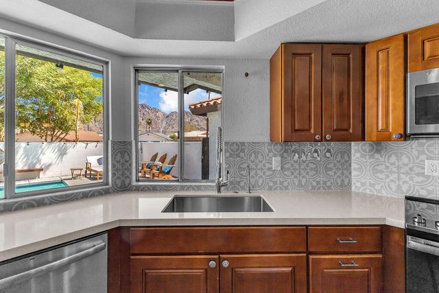 52905 Avenida Herrera, La Quinta, CA 92253