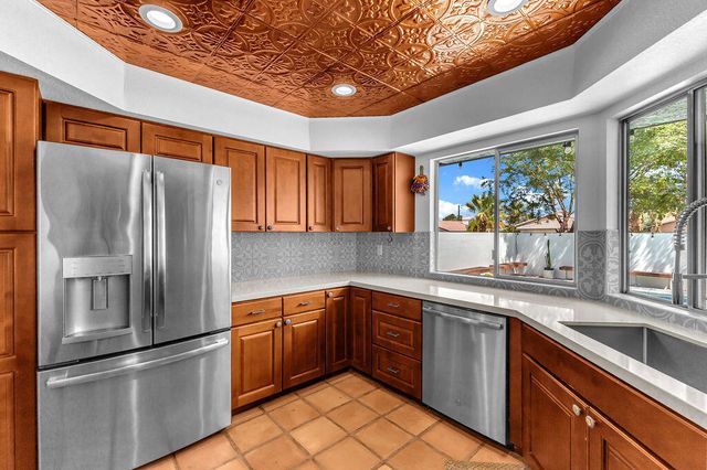 52905 Avenida Herrera, La Quinta, CA 92253
