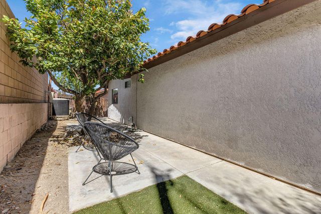 52905 Avenida Herrera, La Quinta, CA 92253