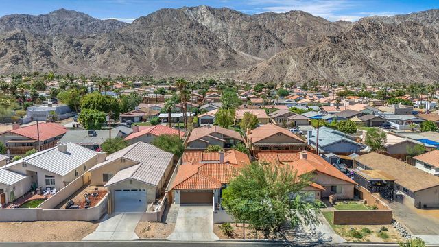 52905 Avenida Herrera, La Quinta, CA 92253