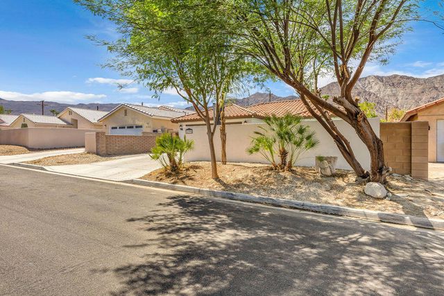52905 Avenida Herrera, La Quinta, CA 92253