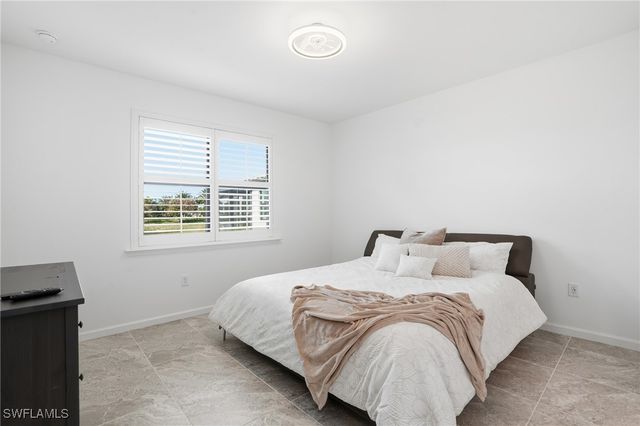 1645 Serena AVE, Naples, FL 34120