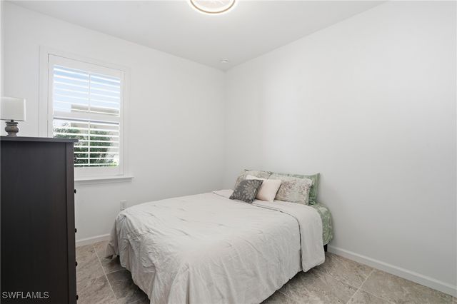 1645 Serena AVE, Naples, FL 34120