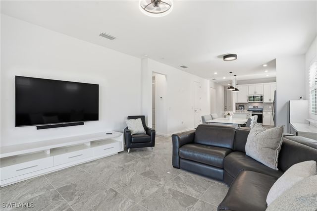 1645 Serena AVE, Naples, FL 34120