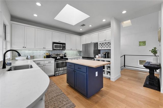 5224 Mccormick Mountain DR, Austin, TX 78734