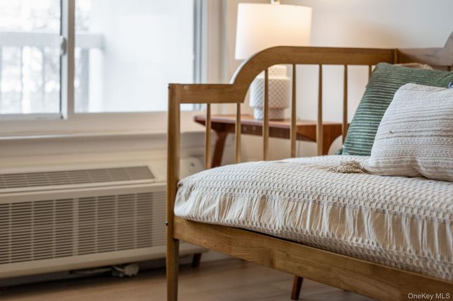 400 High Point Drive PH5, Hartsdale, NY 10530