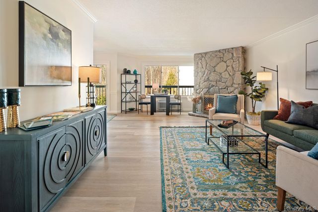 400 High Point Drive PH5, Hartsdale, NY 10530