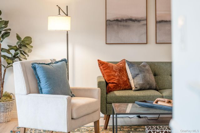 400 High Point Drive PH5, Hartsdale, NY 10530