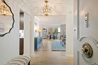 400 High Point Drive PH5, Hartsdale, NY 10530