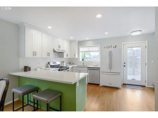 4908 Se 66TH Ave, Portland, OR 97206