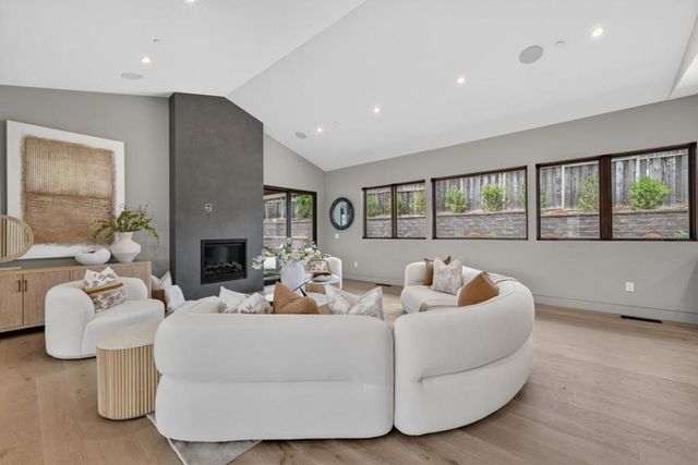 109 Sporleder Court, Los Gatos, CA 95032