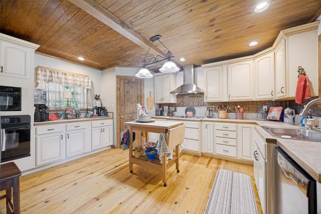 744 County Road 4910, Trenton, TX 75490