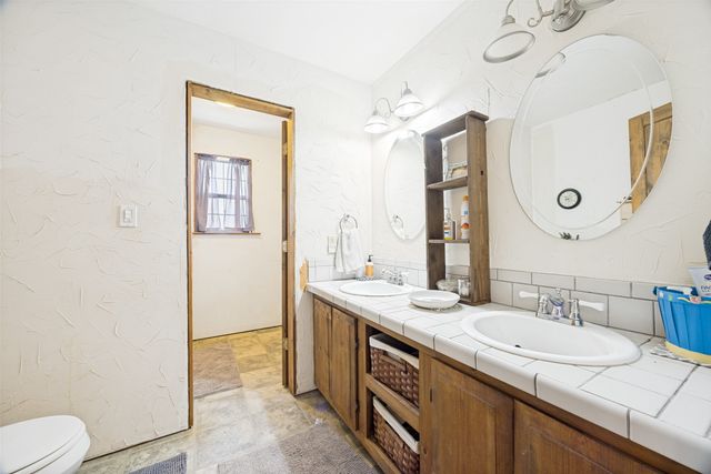 744 County Road 4910, Trenton, TX 75490