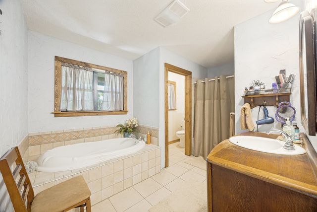 744 County Road 4910, Trenton, TX 75490