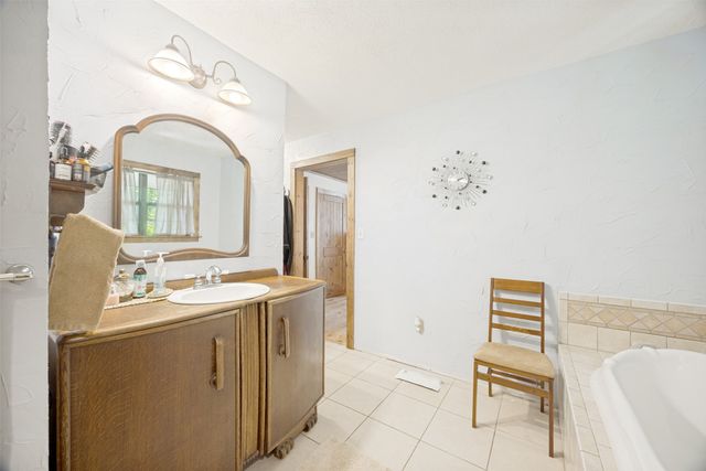 744 County Road 4910, Trenton, TX 75490