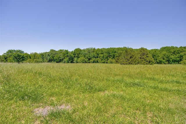 744 County Road 4910, Trenton, TX 75490