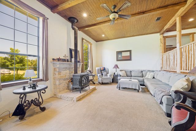 744 County Road 4910, Trenton, TX 75490
