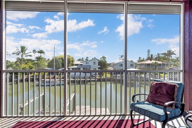 566 Coconut AVE, Goodland, FL 34140