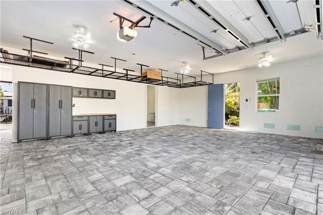 566 Coconut AVE, Goodland, FL 34140