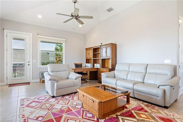 566 Coconut AVE, Goodland, FL 34140