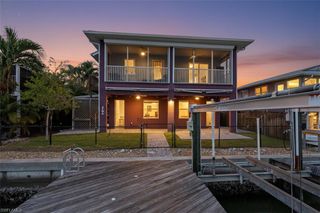 566 Coconut AVE, Goodland, FL 34140