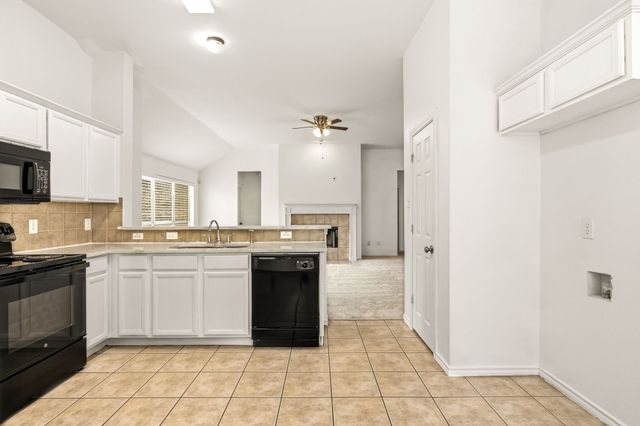 1138 Hampshire Lane, Cedar Hill, TX 75104