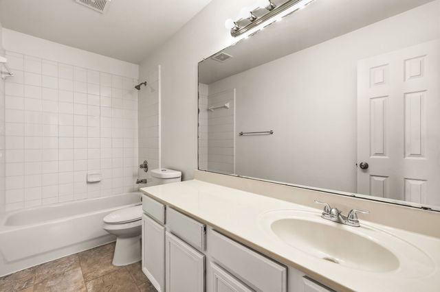 1138 Hampshire Lane, Cedar Hill, TX 75104