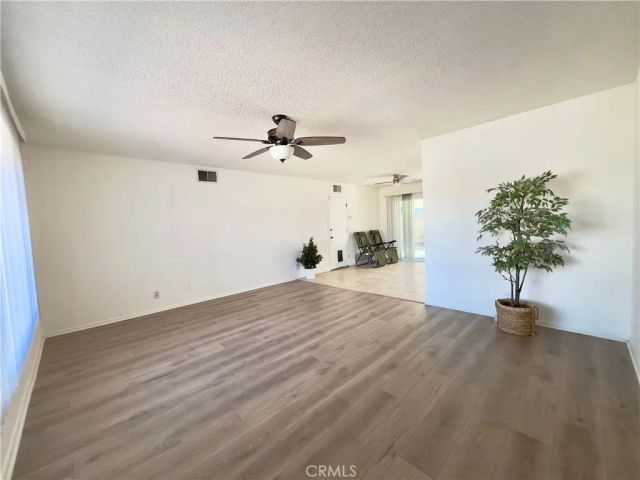 1521 W Westmont, Hemet, CA 92543