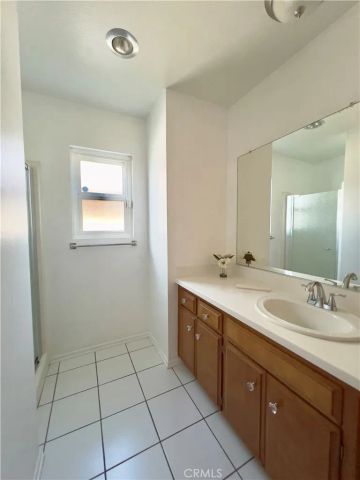 1521 W Westmont, Hemet, CA 92543