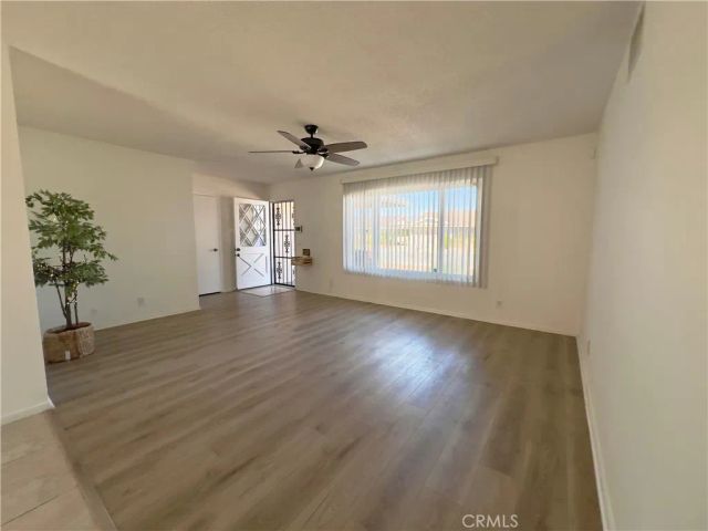 1521 W Westmont, Hemet, CA 92543