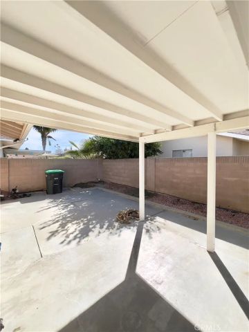 1521 W Westmont, Hemet, CA 92543