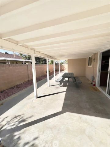 1521 W Westmont, Hemet, CA 92543