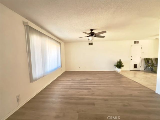 1521 W Westmont, Hemet, CA 92543