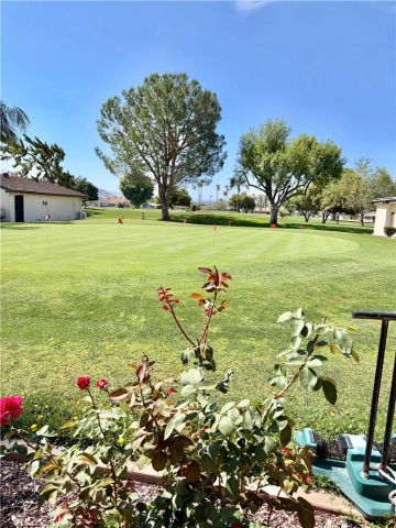 1521 W Westmont, Hemet, CA 92543