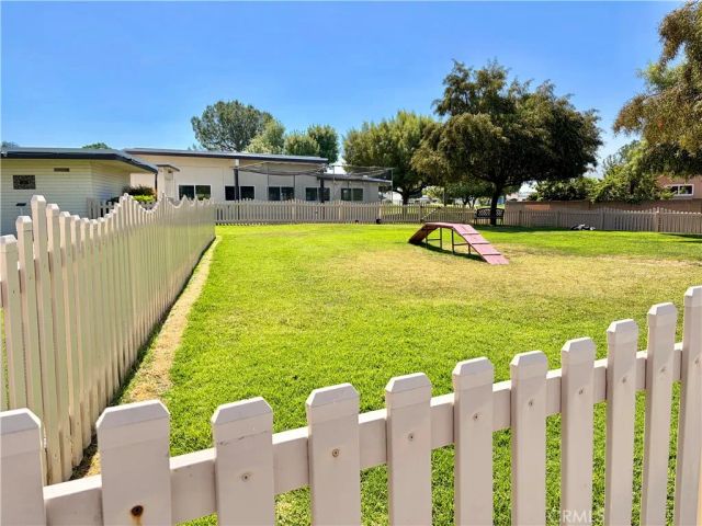 1521 W Westmont, Hemet, CA 92543