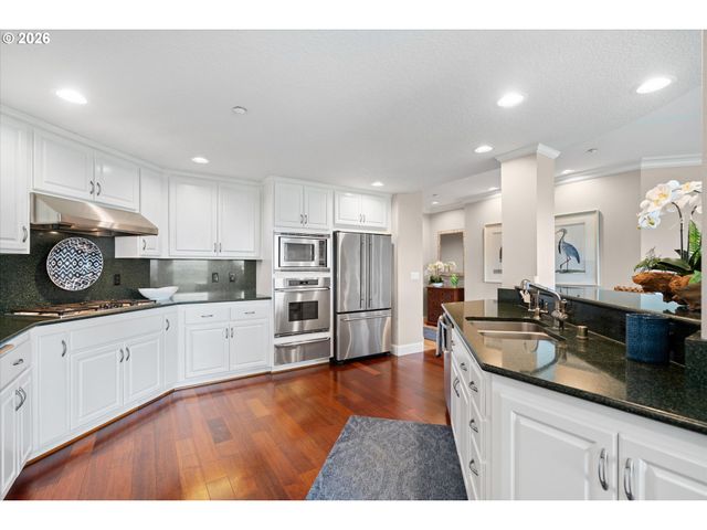5615 Se SCENIC Ln 102, Vancouver, WA 98661