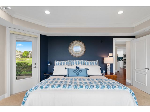 5615 Se SCENIC Ln 102, Vancouver, WA 98661