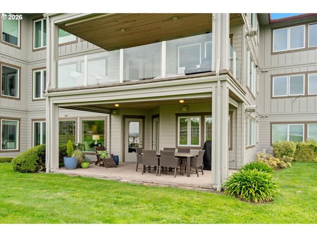 5615 Se SCENIC Ln 102, Vancouver, WA 98661