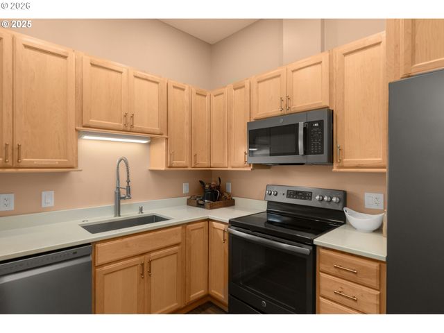5615 Se SCENIC Ln 102, Vancouver, WA 98661
