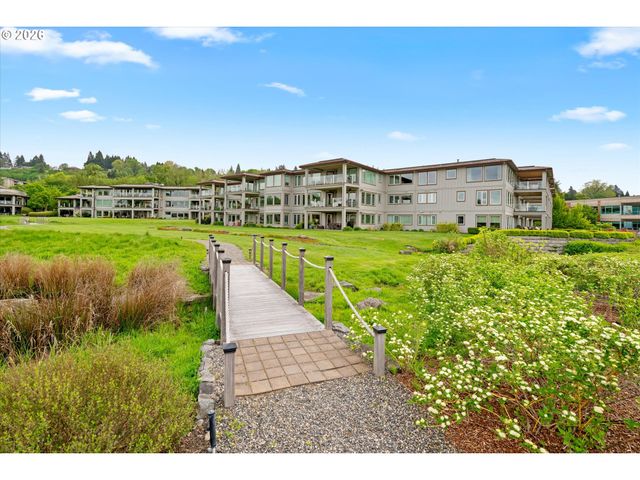 5615 Se SCENIC Ln 102, Vancouver, WA 98661