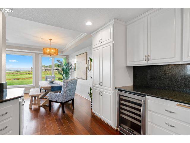5615 Se SCENIC Ln 102, Vancouver, WA 98661
