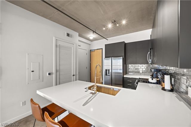 353 East Bonneville Avenue 505, Las Vegas, NV 89101