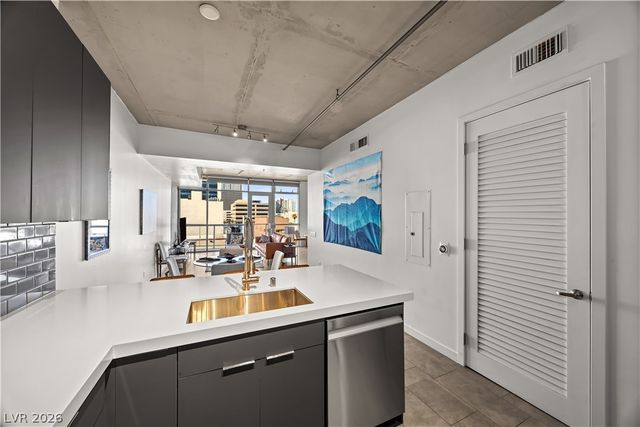 353 East Bonneville Avenue 505, Las Vegas, NV 89101