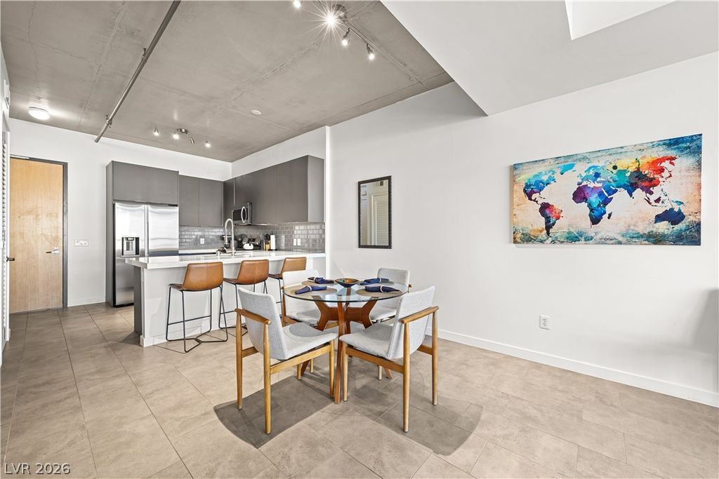 353 East Bonneville Avenue 505, Las Vegas, NV 89101 — photo 3