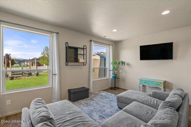 2097 W CALAWAH AVE, Post Falls, ID 83854